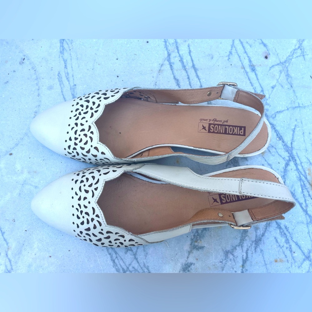 PIKOLINOS Women's Cream Leather Cutout Slingback Flats